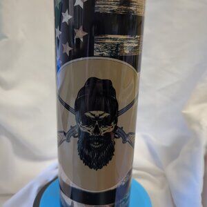 Skull American flag 20 oz tumbler